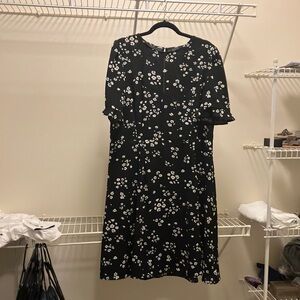 Flattering fit and flare dress. UK 18 US size 22